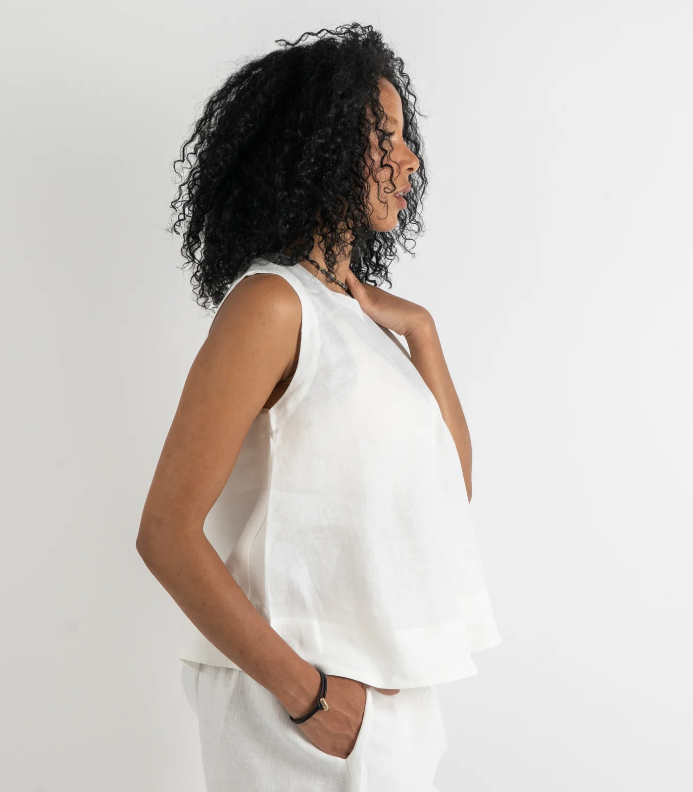Organic Linen Sleeveless Lounge Shirt - Image 31