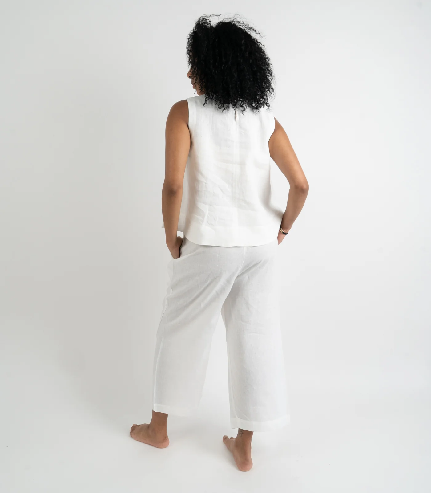 Organic Linen Sleeveless Lounge Shirt - Image 36