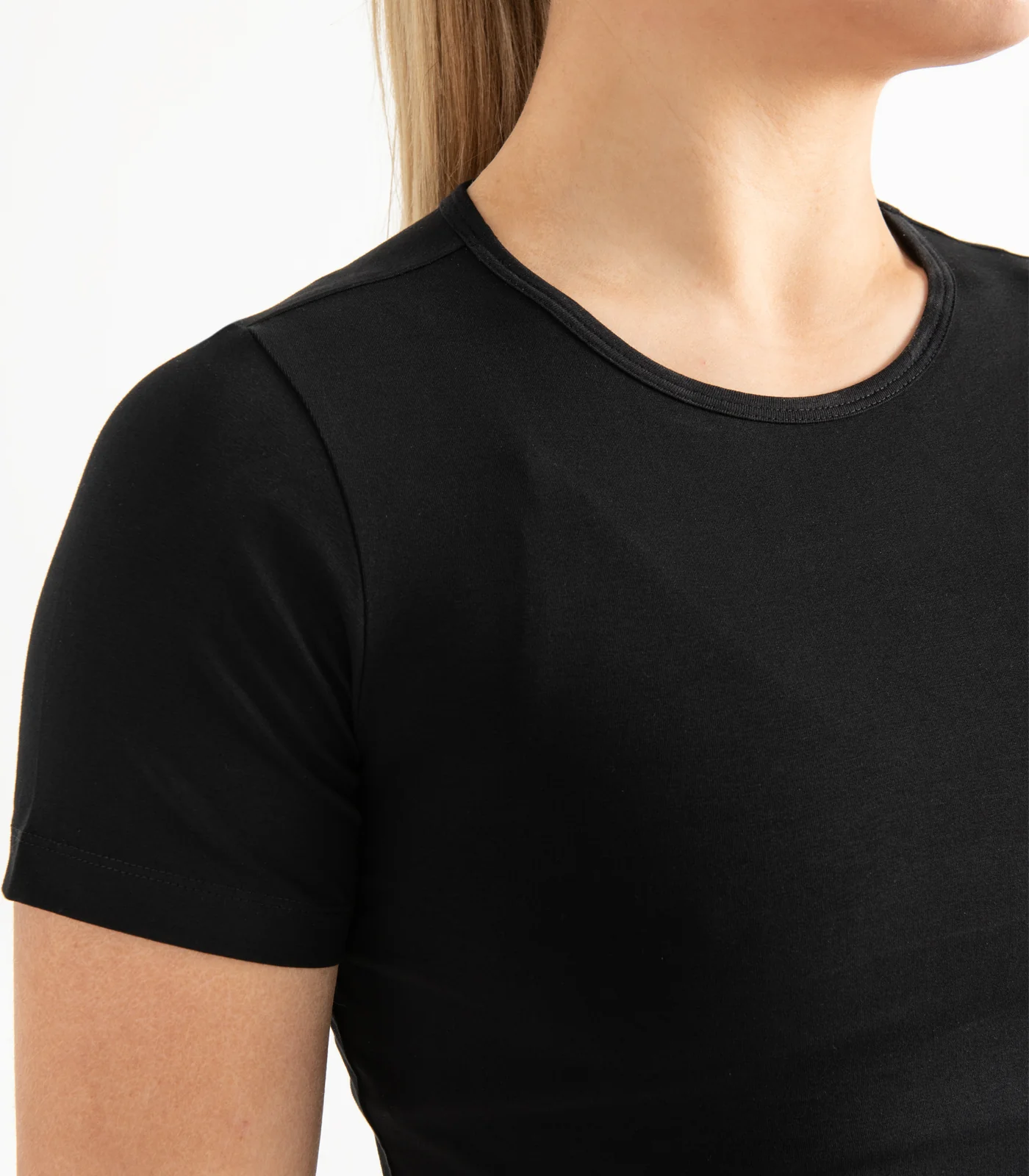Organic Cotton Short Sleeve Fitted Crop Top - Image 4